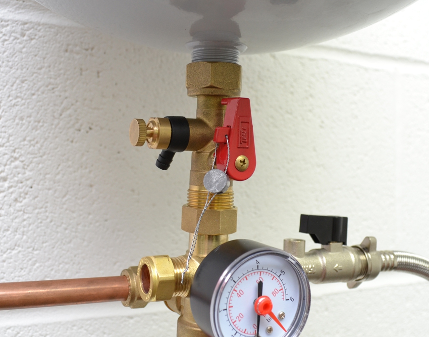 Expansion Vessel Accessories Tesla (UK) Ltd